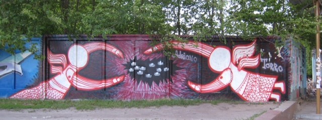 kharkiv ukraine 2007 peinture murale avec tanks